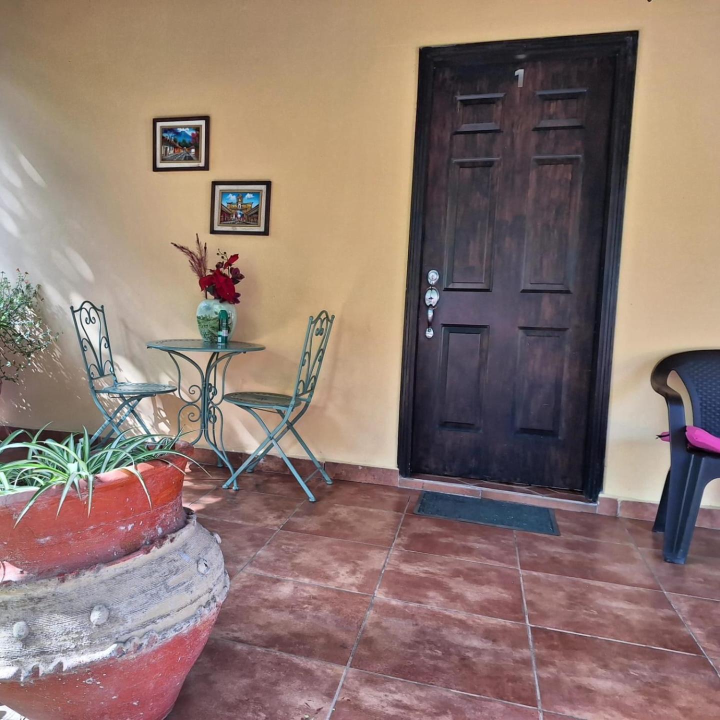 Magnificent Private Room Near Airport #1 Комаягуа Экстерьер фото